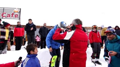 hukumet - Yılmaz: “Huzur ortamının pekişmesiyle sosyal faaliyetlerin canlandığını görüyoruz” - BİNGÖL Videosu