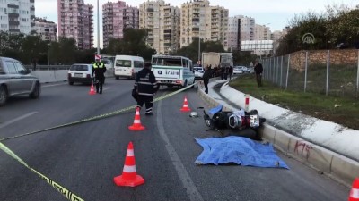 Kamyon motosiklete çarptı: 1 ölü - ANTALYA