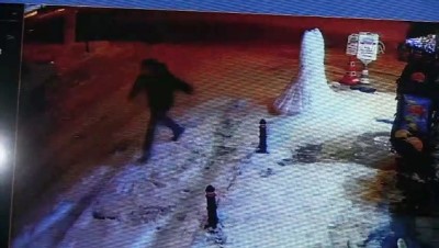 kuruyemis - Kardan adama yumruk atıp kaçtı - KARAMAN Videosu