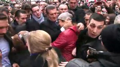  Mustafa Sarıgül’e meşaleli ve pankartlı karşılama 