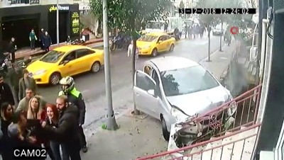 gorgu tanigi -  Şişli’de dehşet anları kamerada...Şişli'de bir sürücü, aracıyla kovaladığı kadının otomobiline çarparak kaza yapmasına neden oldu  Videosu