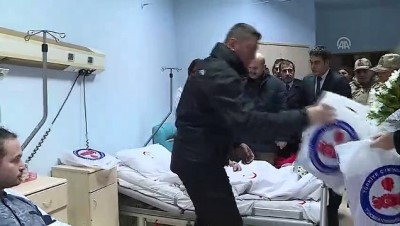Soylu, Yüksekova Devlet Hastanesi'nde tedavi gören askerleri ziyaret etti - HAKKARİ