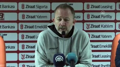 bir ayrilik - Aytemiz Alanyaspor - Kahramanmaraşspor maçının ardından - ANTALYA Videosu