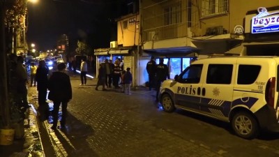 Berberde tıraş olurken açılan ateşle yaralandı - ADANA