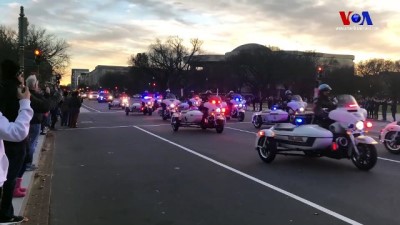 Bush'un Naaşı Kongre Binası'na Getirildi 