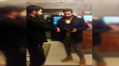  İstanbul’da UBER sürücüsünden örnek davranış 