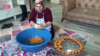 cenin - Kadınlar yaptıkları yemekleri satışa sunuyor - MUŞ  Videosu