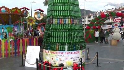 cevre temizligi -  Atık şişelerden çam ağacı yaptılar  Videosu