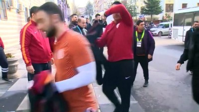 takim otobusu - Galatasaray kafilesi, Ankara'ya geldi  Videosu