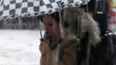 kardan adam -  Hakkari’de lapa lapa kar yağışı  Videosu
