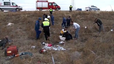 Otomobil şarampole devrildi: 1 ölü, 6 yaralı - KONYA 