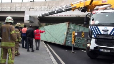 kirkoy -  Tır sürücüsü ile görevliler arasında ilginç diyalog...Üst geçide takılan tır sürücüsü yüksekliğin 4 metre olduğuna ikna olmadı  Videosu