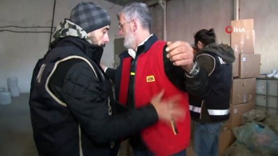 sahte icki operasyonu -  Yılbaşı öncesi sahte içki imalathanesine baskın Videosu