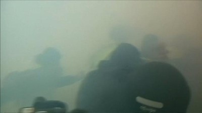  | Fransız polisinden Sarı Yelekliler'e gaz bombası 