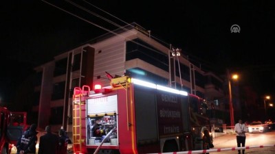 gaz sikismasi - Apartman dairesinde patlama: 2 yaralı (2) - DENİZLİ Videosu