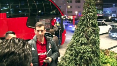 takim otobusu - Beşiktaş kafilesi, Bursa'da Videosu