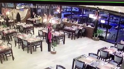 gaz sikismasi - Patlamanın meydana geldiği vergi dairesinin yanındaki restoranın güvenlik kamerasında patlama anı - ANKARA Videosu