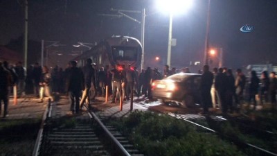 hemzemin gecit -  Yolcu treni motosiklete çarptı: 2 ölü  Videosu