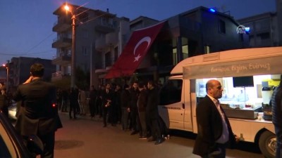 kirim - Başbakan Yıldırım, şehit ailelerine taziye ziyaretinde bulundu (2) - İZMİR Videosu