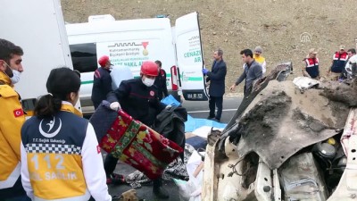 erivan - GÜNCELLEME - Minibüs kamyona çarptı: 9 ölü, 7 yaralı - KAHRAMANMARAŞ  Videosu