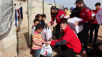 Türk Kızılayından İdlib'deki sığınmacılara yardım eli - ATME 