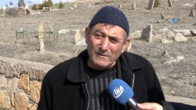 mezar taslari -  Esrarengiz taşlar dikkat çekiyor  Videosu