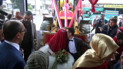 gelin arabasi - 'Kepçeli' düğün konvoyu - MANİSA  Videosu