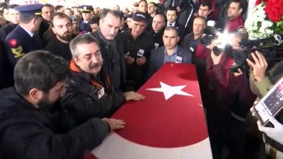 kirim - Şehitlerimizi uğurluyoruz - Şehit Kurmay Pilot Yüzbaşı Mehmet İlker Karaman'ın cenaze töreni (2) - İZMİR  Videosu