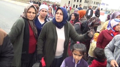 sizce -  Gaziantep'te kadınlar, çevre yolunu ulaşıma kapattı  Videosu