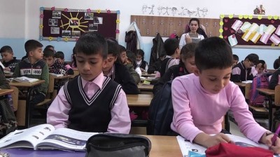egitim yili - Kilis'te öğrenciler ders başı yaptı  Videosu