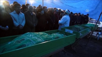 cenaze araci - Samsun'daki ev yangını - Anne ve işitme engelli iki kızının cenazesi toprağa verildi Videosu