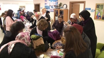 en yasli kadin -  Tuzla Yaşlılar Merkezi'ndeki kadınlardan Bingöllü öğrencilere atkı, bere, eldiven  Videosu