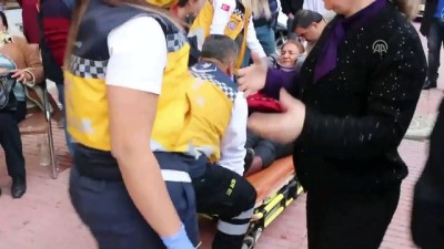 belediye otobusu - 3 aracın karıştığı trafik kazası: 2 yaralı - ADANA Videosu