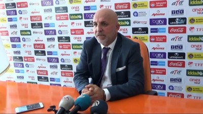 tezahur - Hasan Çavuşoğlu: “Konyaspor maçında verilmeyen 3 penaltımız var” Videosu