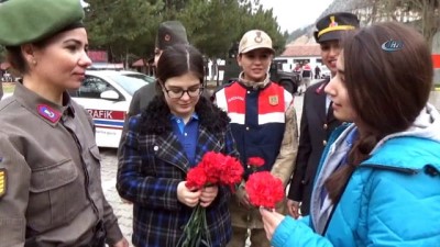 lise ogrencisi -  Liselilerden Mehmetçiğe 14 Şubat Sürprizi  Videosu