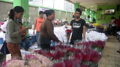 Endonezya'da Sevgililer Günü hareketliliği - CAKARTA 