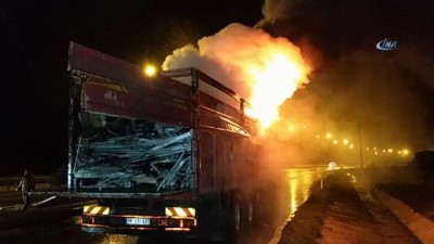 aluminyum -  Samsun'da seyir halindeki kamyonda yangın çıktı  Videosu