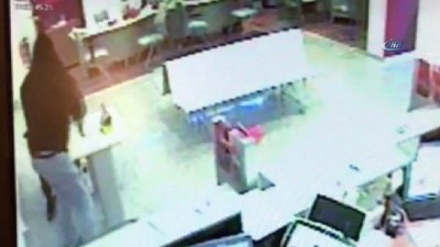 silahli soygun -  Üsküdar'daki banka soygunu güvenlik kamerasında  Videosu
