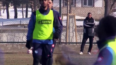 teknik direktor - Büyükşehir Belediye Erzurumspor'da Gaziantepspor maçı hazırlıkları - ERZURUM Videosu