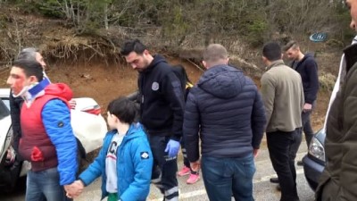 hafta sonu tatili -  Abant Tabiat Parkı yolunda trafik kazası: 8 yaralı  Videosu
