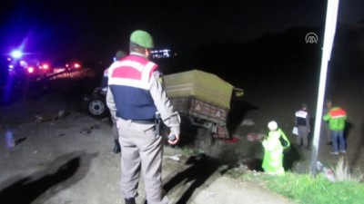 karahisar - Afyonkarahisar'da trafik kazası: 2 ölü Videosu