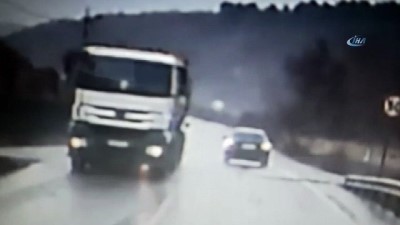 arac kamerasi -  Otomobilin defalarca takla attığı kaza kamerada  Videosu