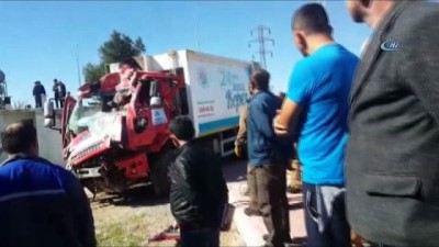 ticari arac -  Antalya'da çöp kamyonu eve girdi: 3 yaralı Videosu