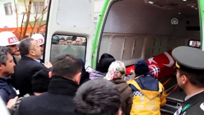 kabristan - Şehit Astsubay Kıdemli Çavuş Göksu Şafak Şahin'in cenazesi toprağa verildi (3) - SAMSUN Videosu