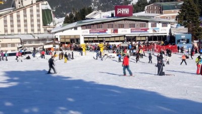 gunesli - Uludağ'da güneşli havada kayak keyfi - BURSA Videosu