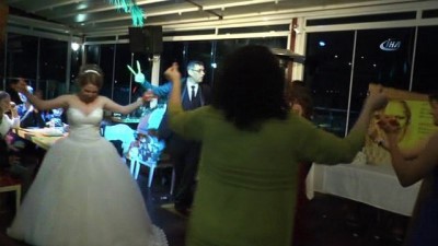 kina gecesi -  25 yıl sonra sözünde durdu eşine gelinlik giydirdi, düğün yaptı  Videosu