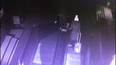 yuruyen merdiven - Kapkaç anı güvenlik kamerasında - ANTALYA  Videosu