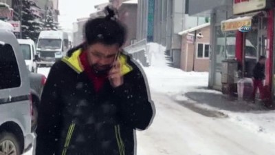 kar kalinligi -  Kars'ta kar ve tipi 19 köy yolunu ulaşıma kapattı  Videosu