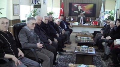  - Özkan'dan berberlere plaket