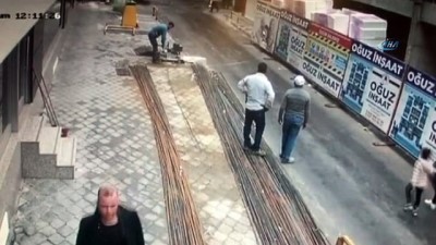 kiz cocugu -  Anne, kızını ölümden saniyelerle kurtardı Videosu